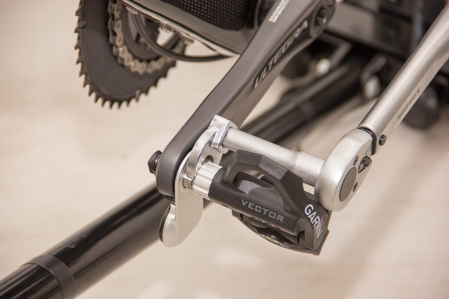 Garmin Vector - Mounting the pedals with a torque wrench